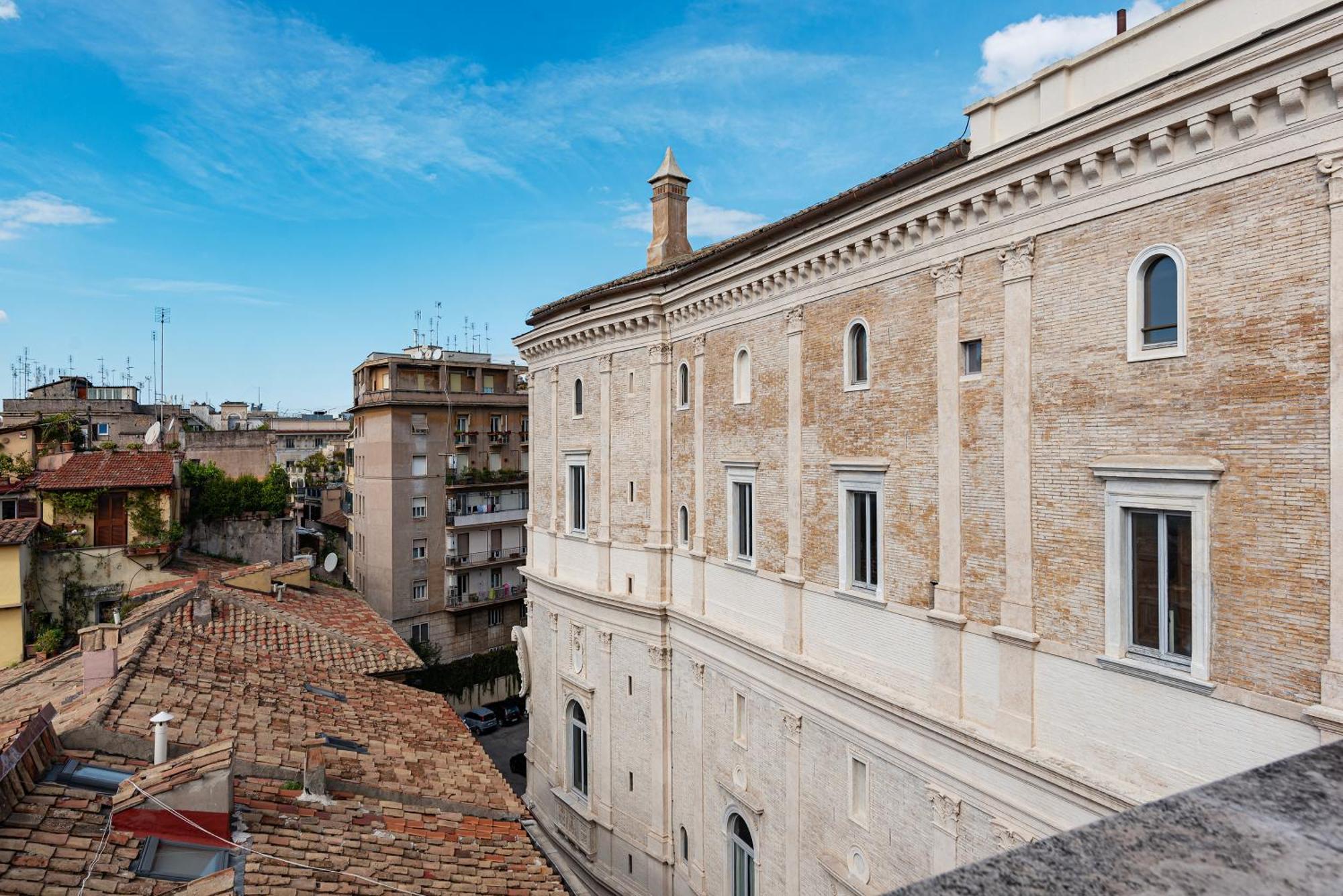 Apartment With Terrace In Via Del Pellegrino - Fromhometorome Luaran gambar