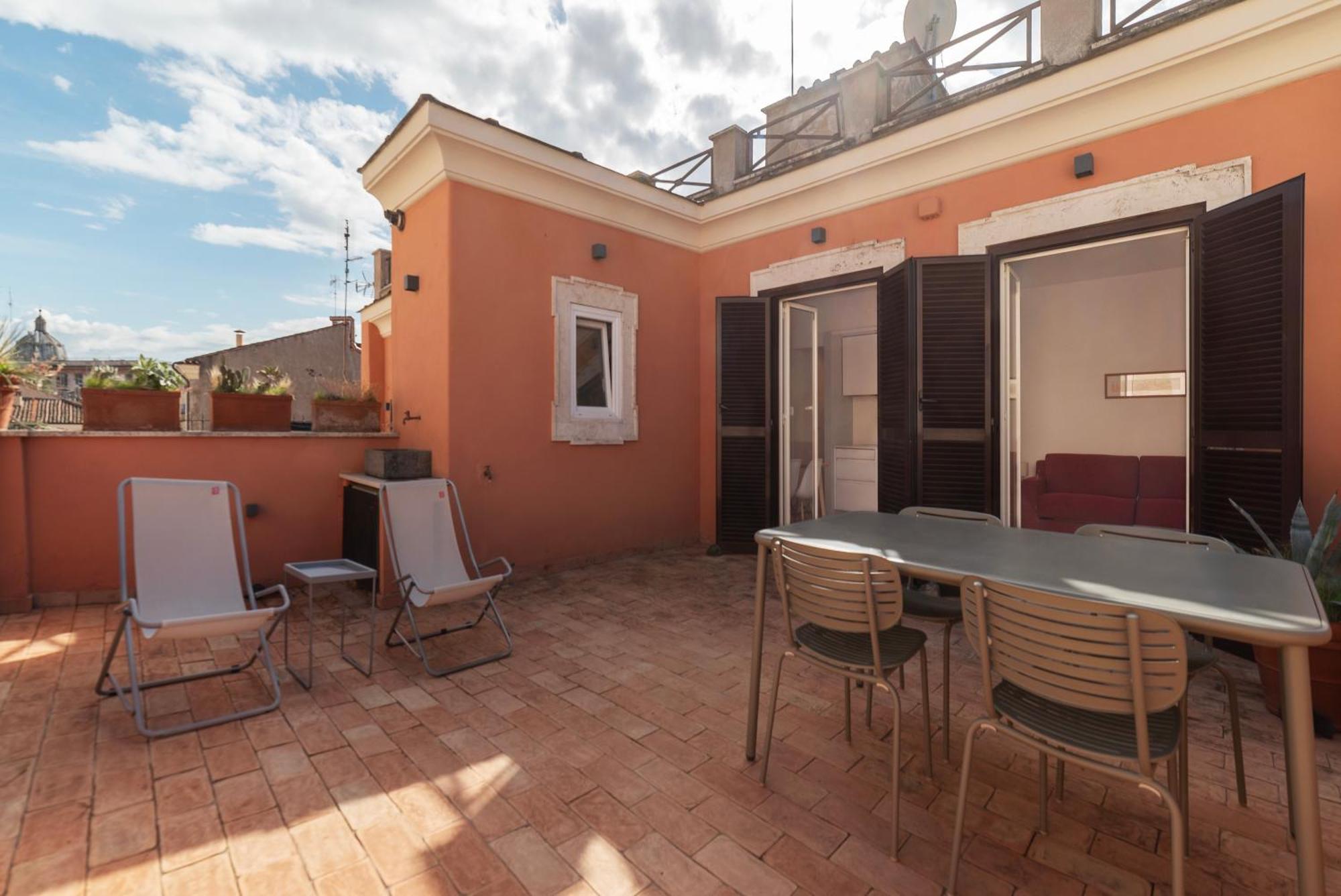 Apartment With Terrace In Via Del Pellegrino - Fromhometorome Luaran gambar